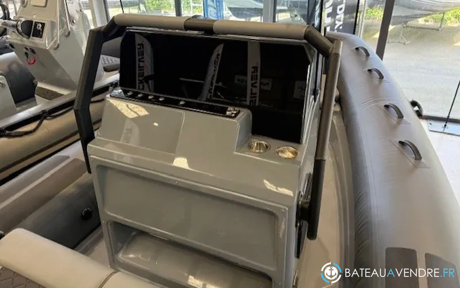 slider 9 Brig Navigator 22