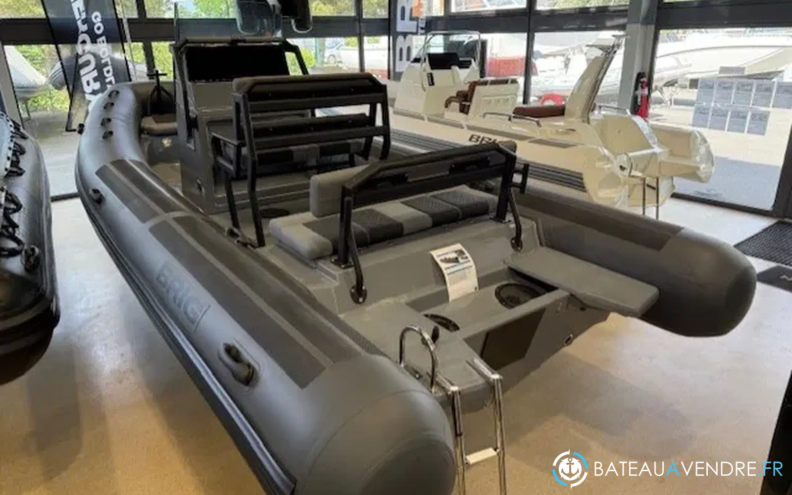 slider 5 Brig Navigator 22