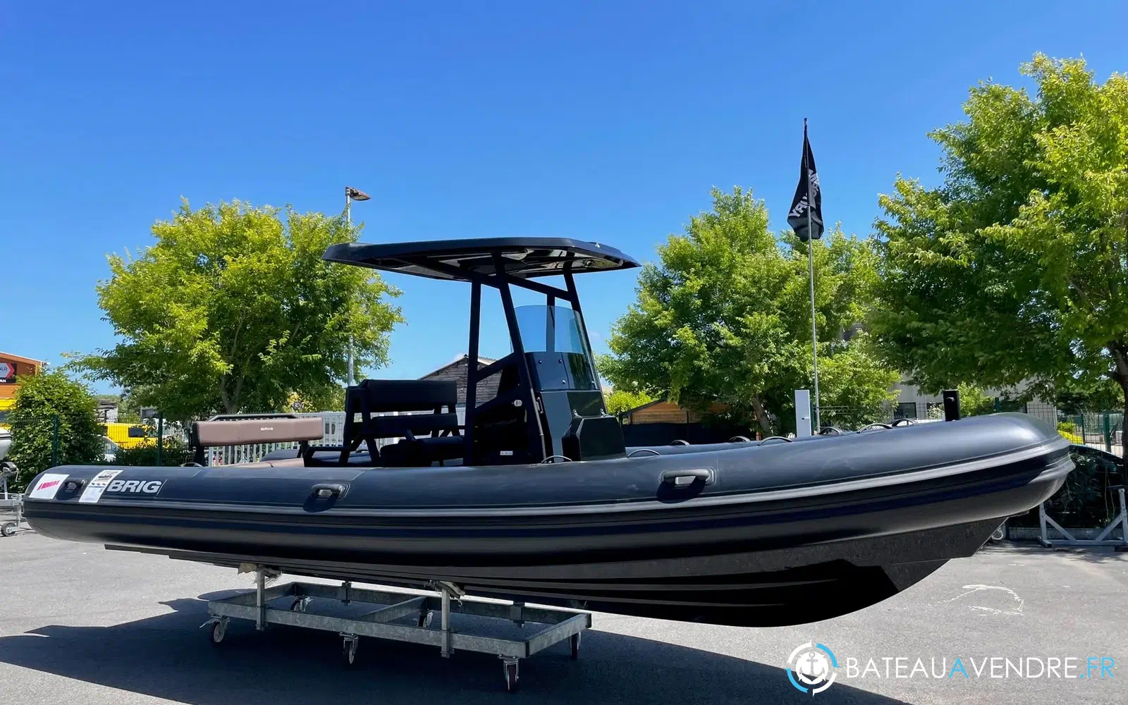 slider 14 Brig Navigator 24