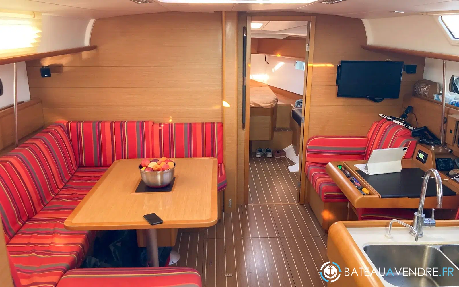 slider 15 Jeanneau Sun Odyssey 469