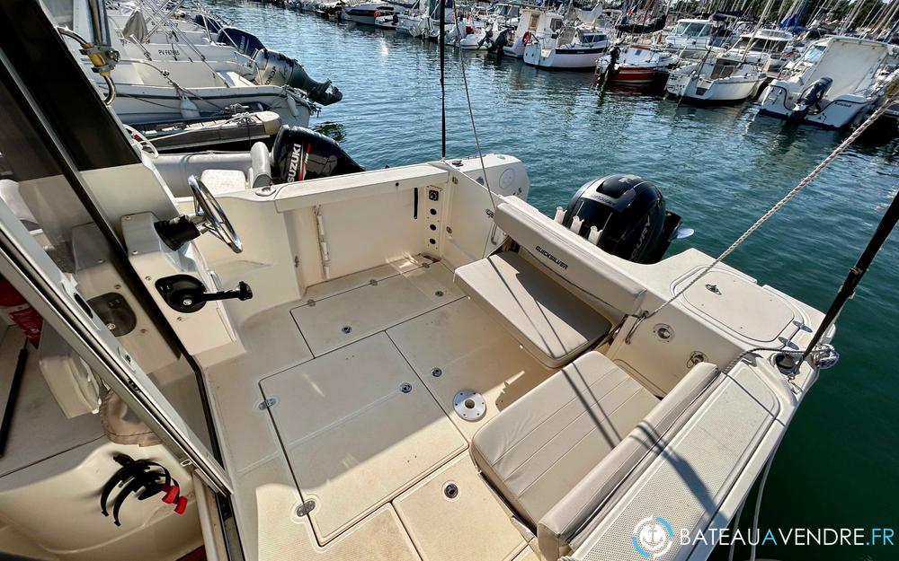 Quicksilver 675 Pilothouse photo 3