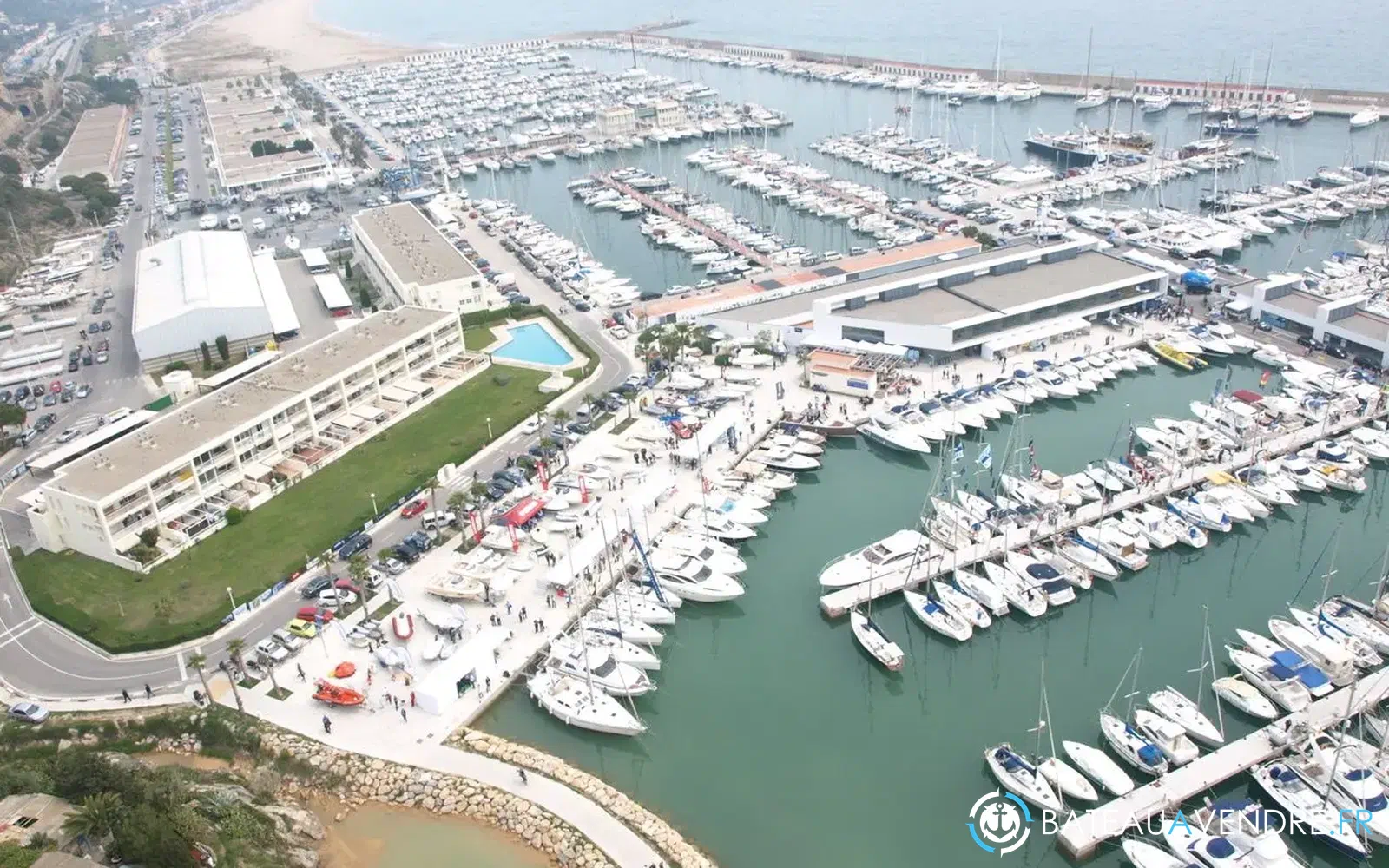 slider 0 Place de port Barcelone port Ginesta 24m x 14m