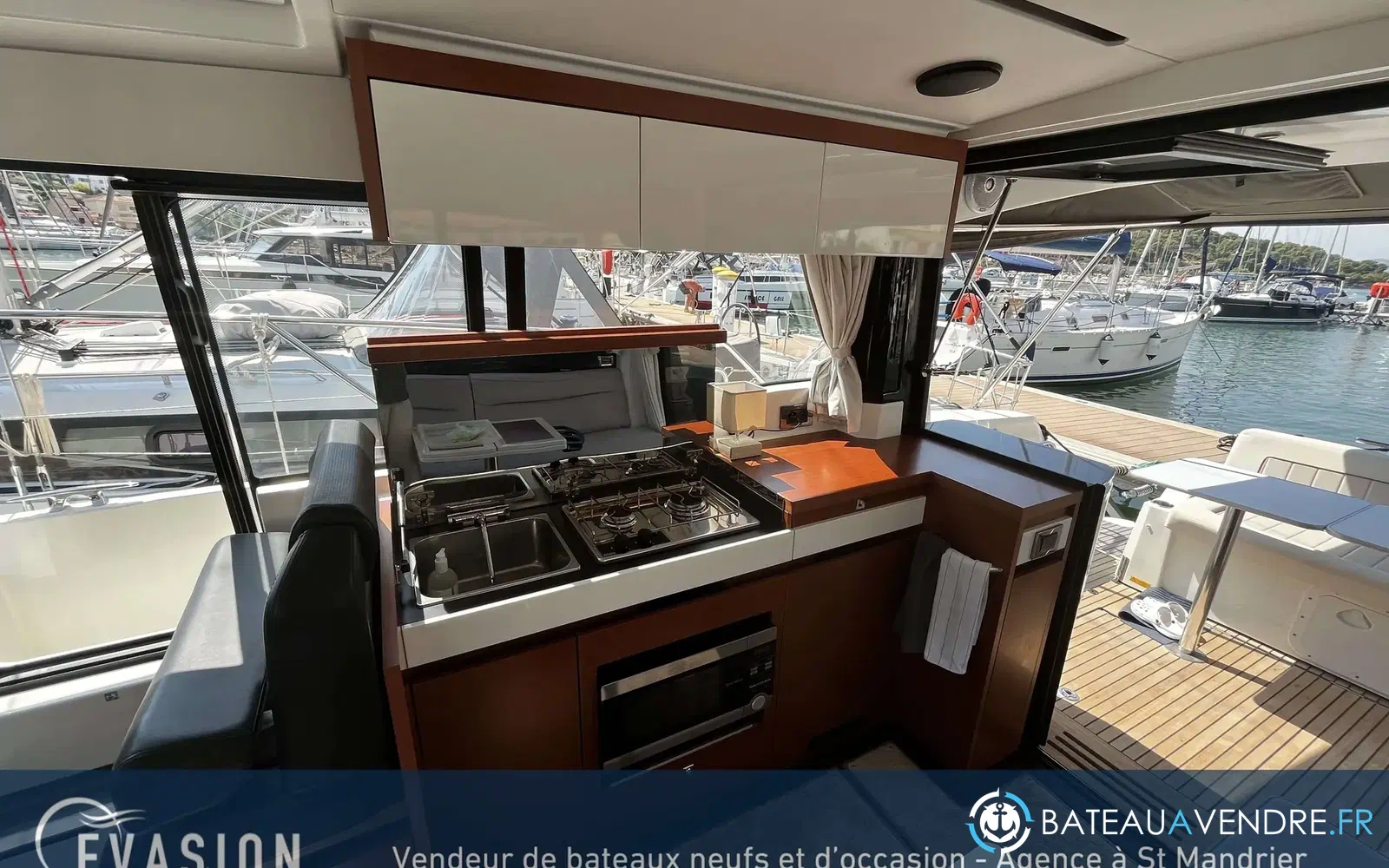 slider 19 Jeanneau NC 37