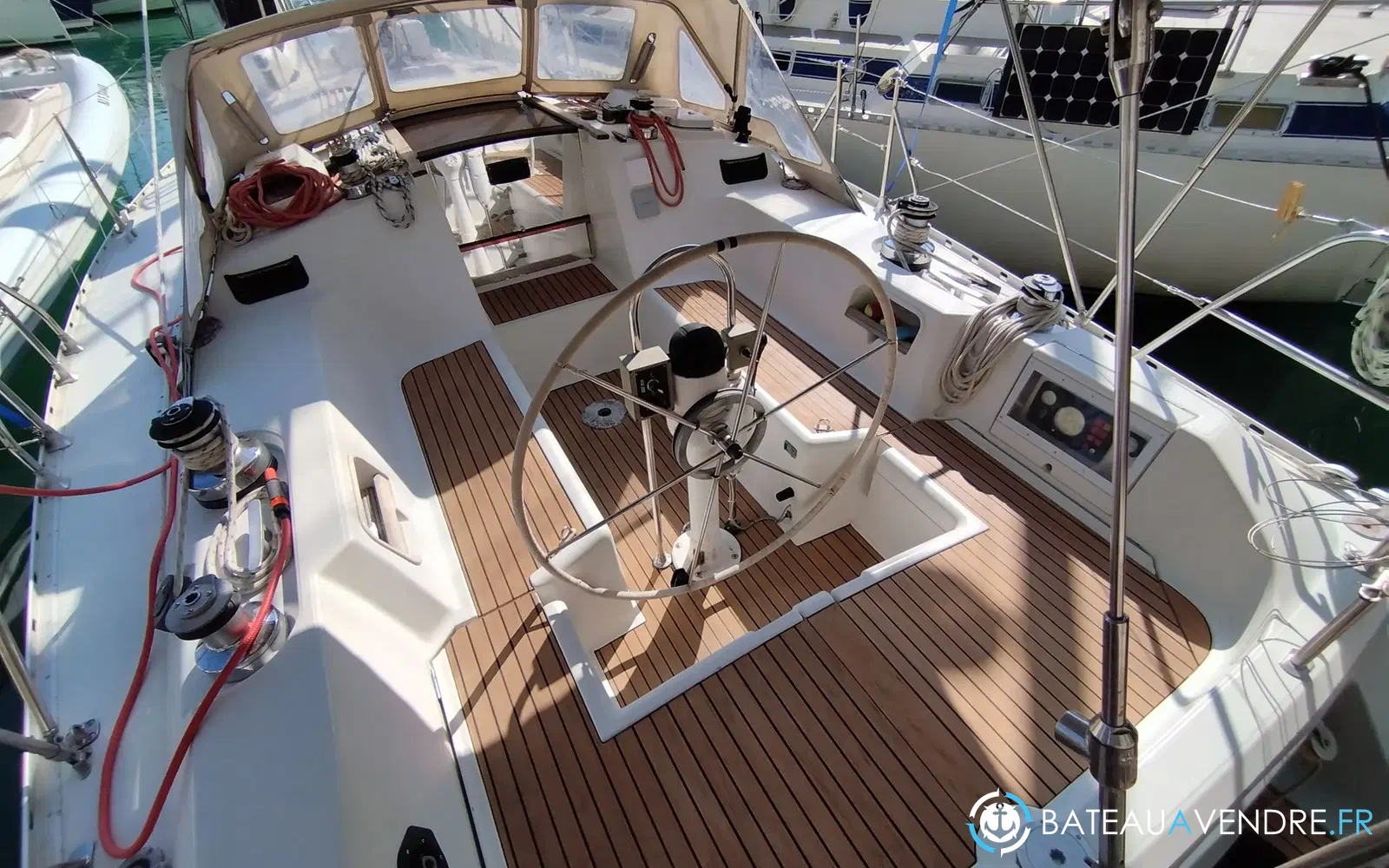 slider 9 Jeanneau Voyage 12.50