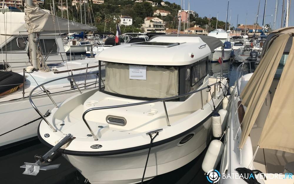 Quicksilver Captur 755 Pilothouse photo de présentation