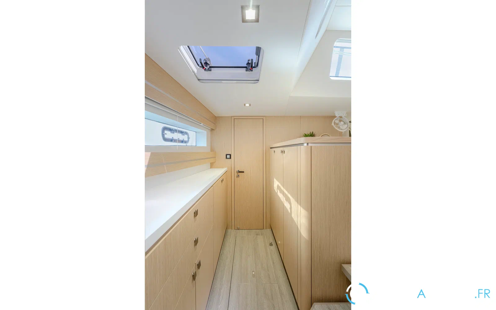 slider 11 Privilege Marine Signature 510