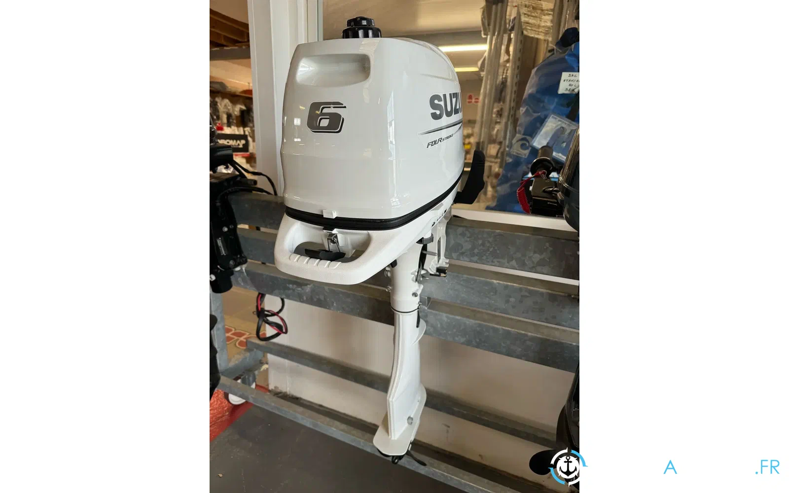 slider 0 SUZUKI DF6A L BLANC