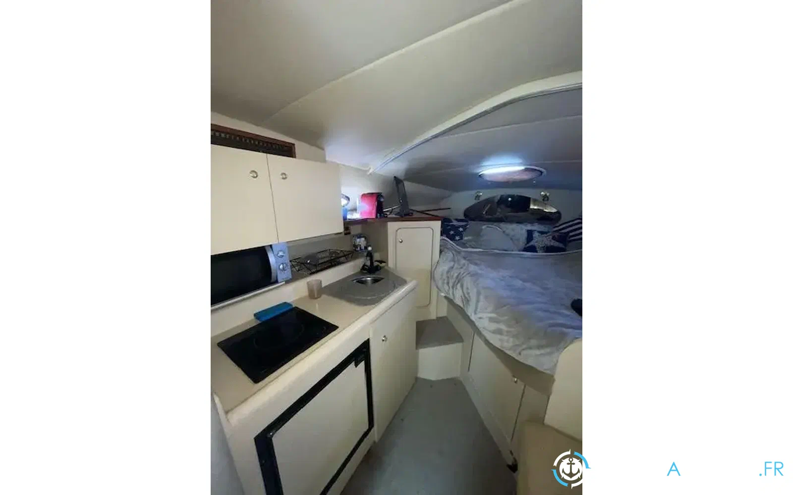 slider 5 Cruisers Yachts 2870 Express