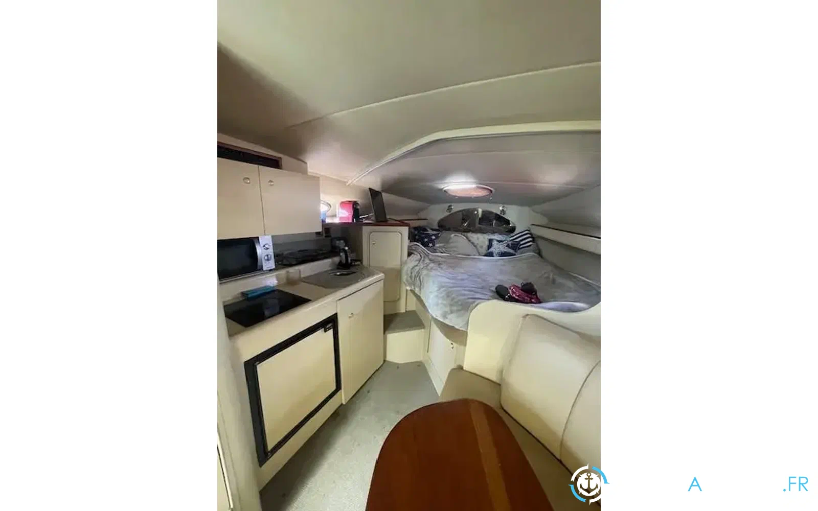 slider 7 Cruisers Yachts 2870 Express