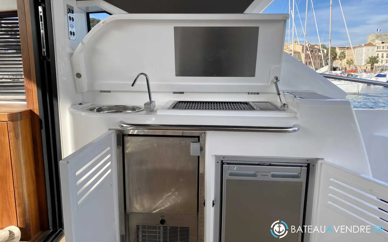 slider 12 Sunseeker Predator 57