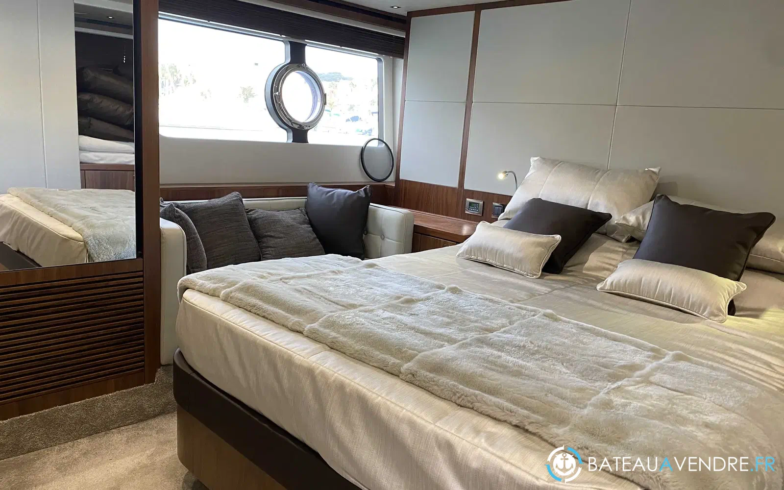 slider 1 Sunseeker Predator 57