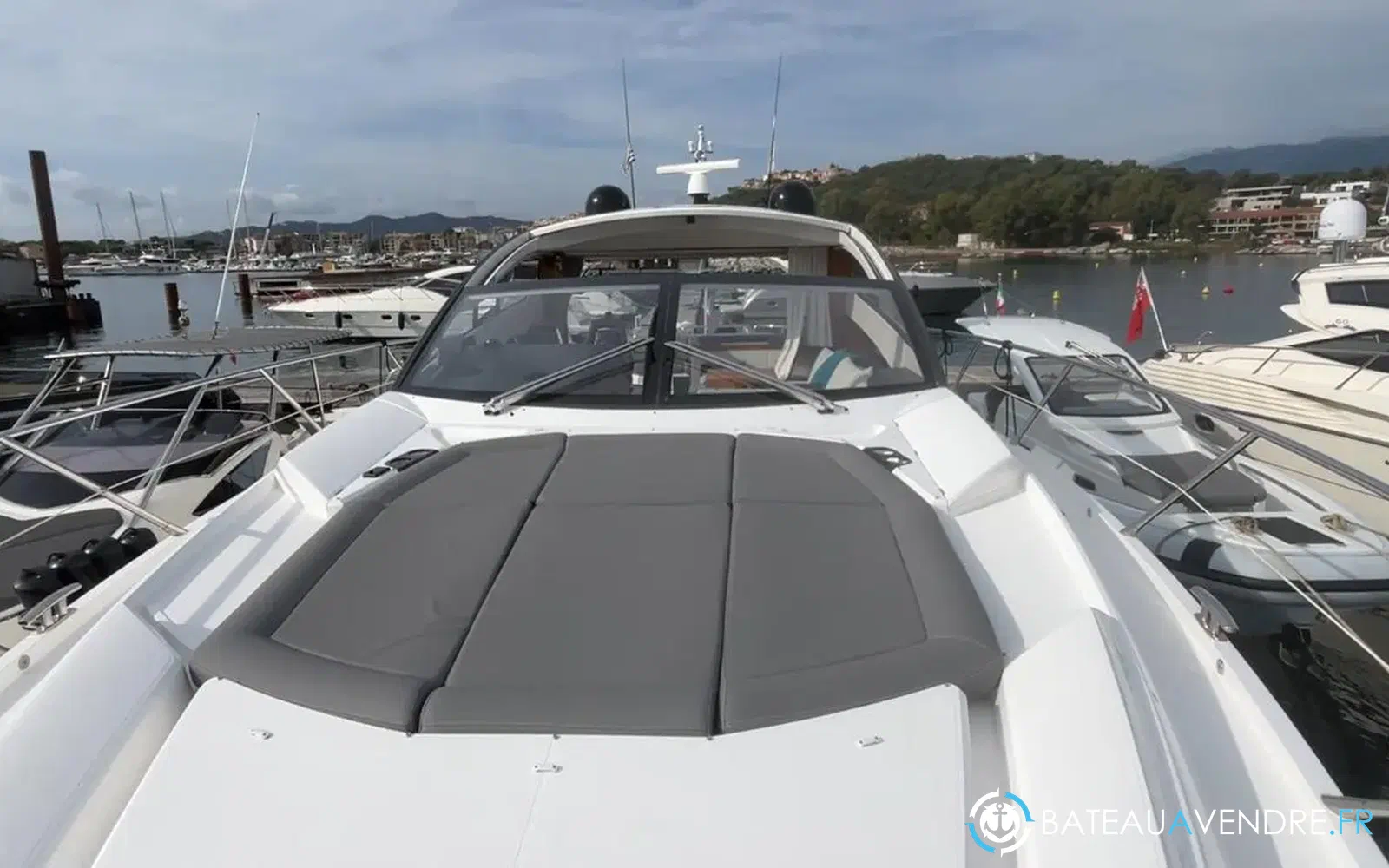 slider 7 Sunseeker Predator 57