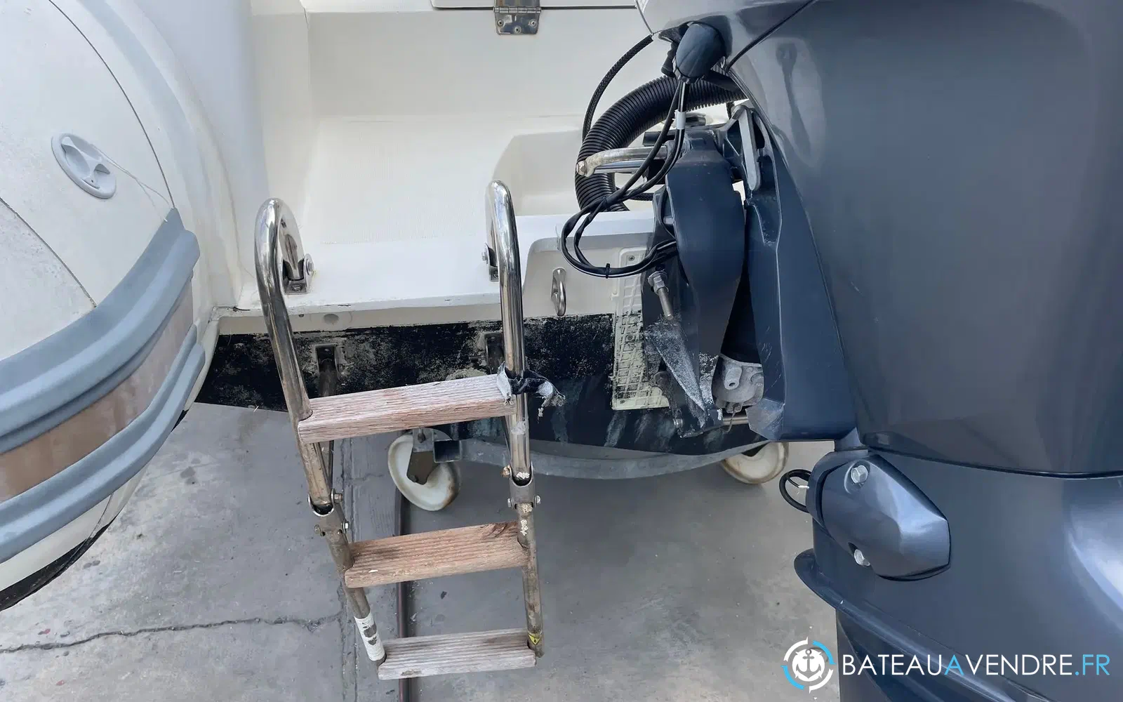 slider 12 Capelli Tempest 600 Open