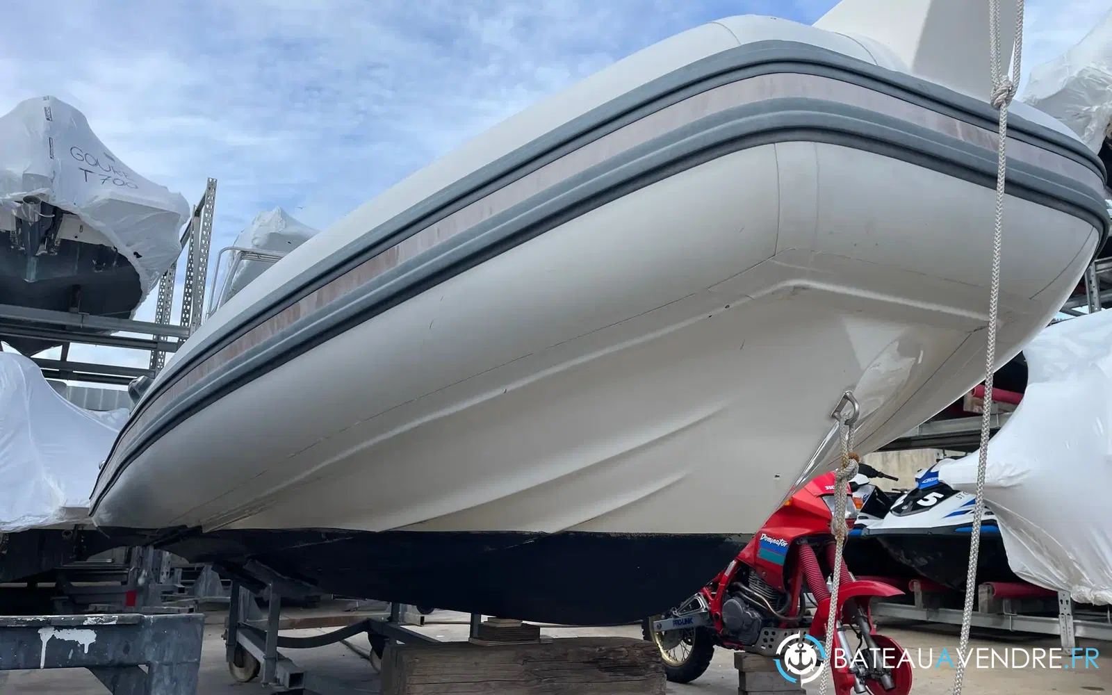 slider 2 Capelli Tempest 600 Open