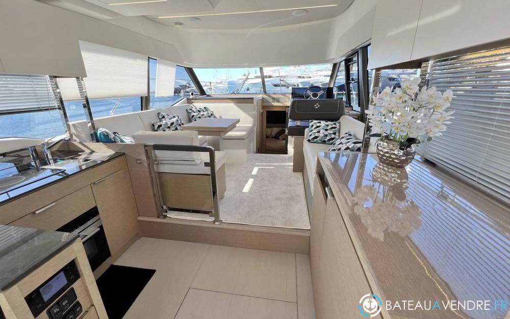 Prestige Yachts Prestige 420 Fly photo 2