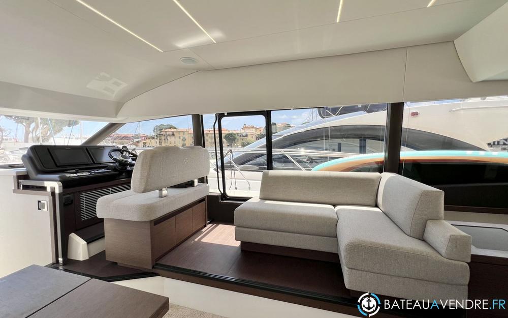 Prestige Yachts Prestige 520 Fly photo 4