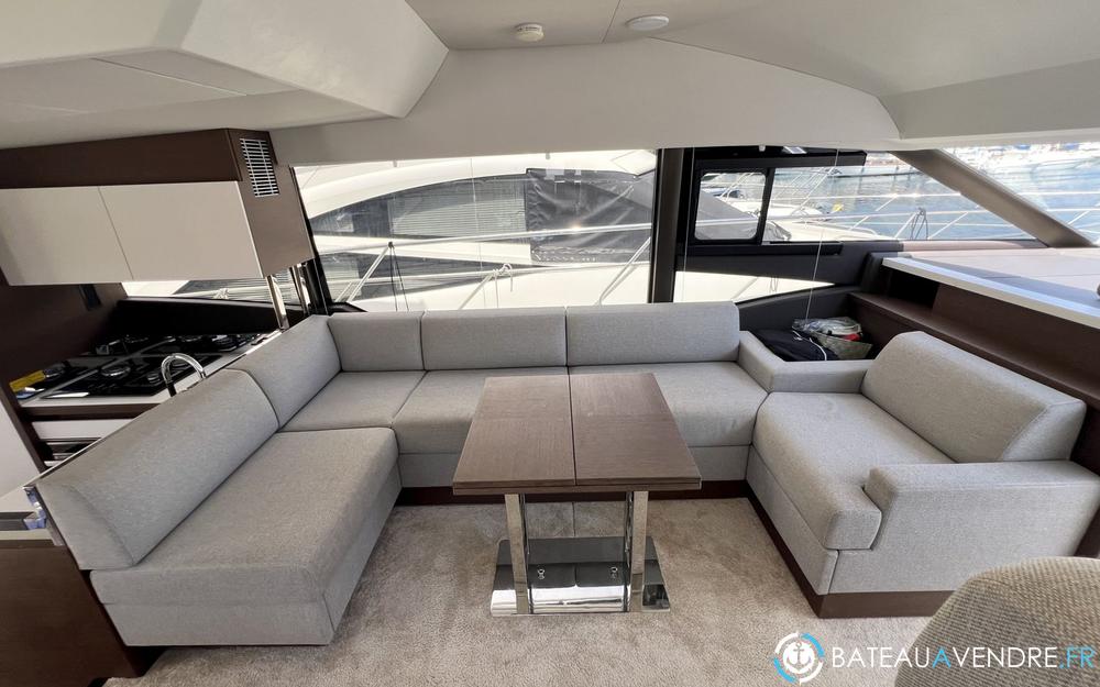 Prestige Yachts Prestige 520 Fly photo 5