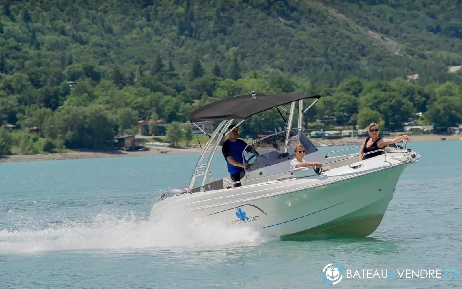 slider 3 Pacific Craft 625 Open