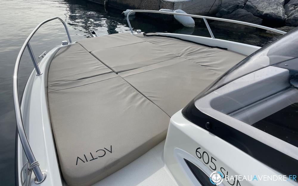 Quicksilver Activ 605 Sundeck photo 4