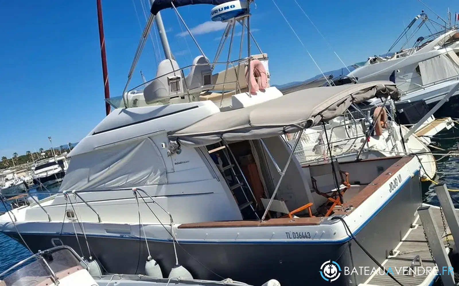 slider 21 Beneteau Antares 10.80 Fly