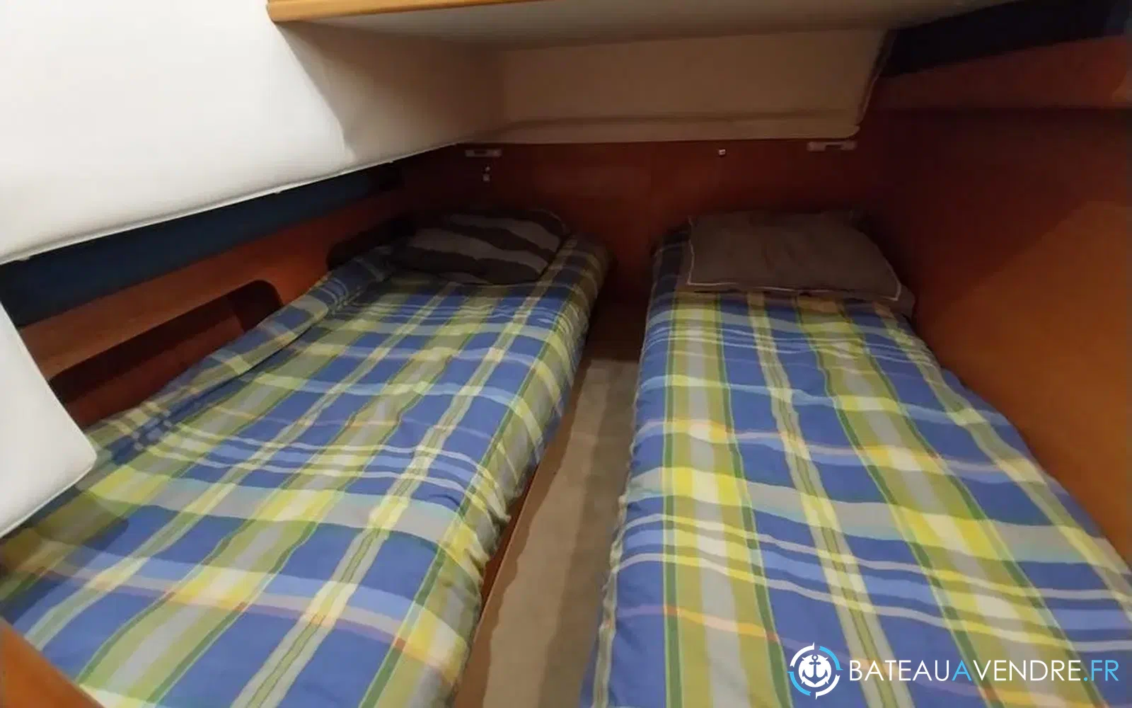 slider 4 Beneteau Antares 10.80 Fly