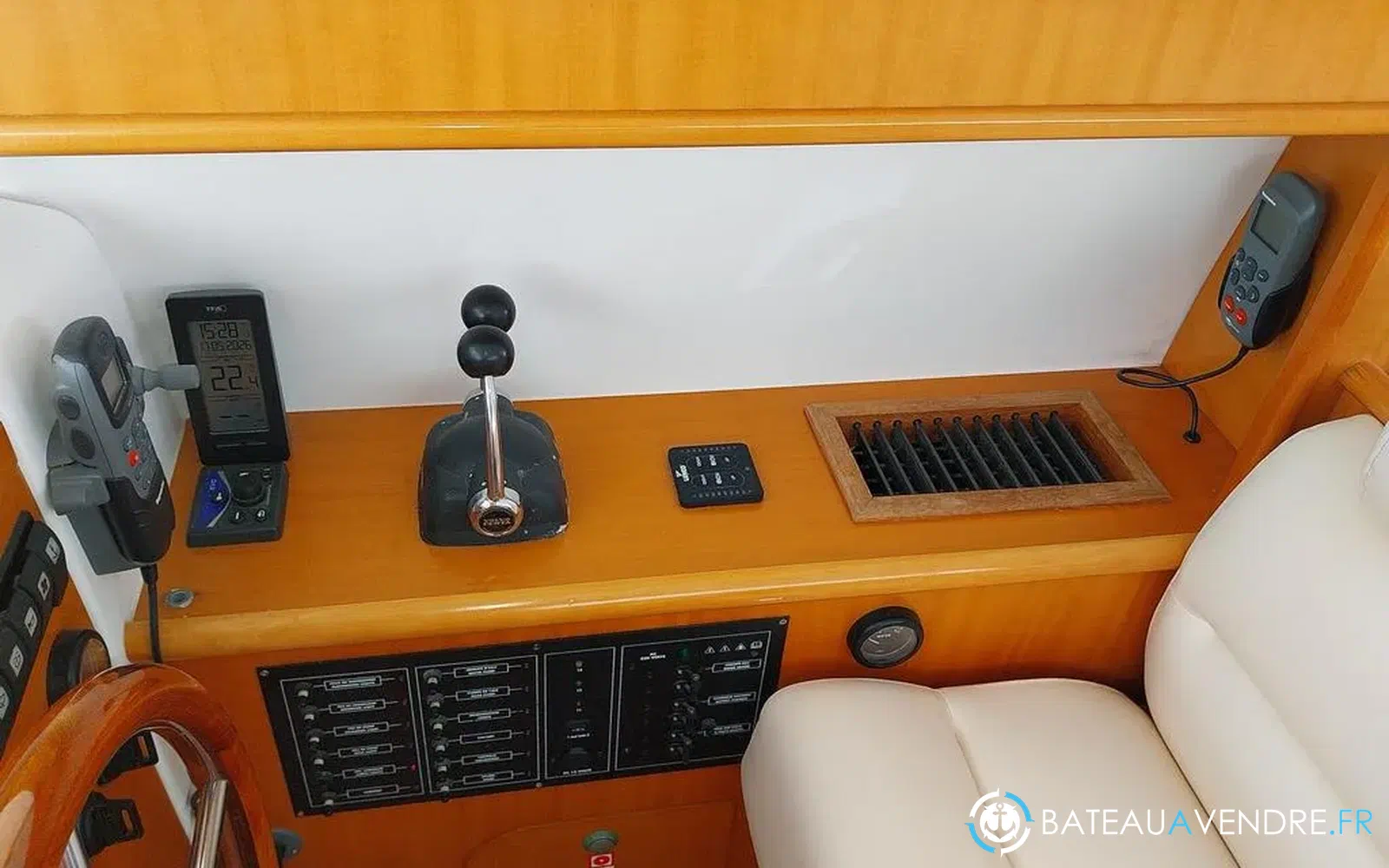 slider 22 Beneteau Antares 10.80 Fly