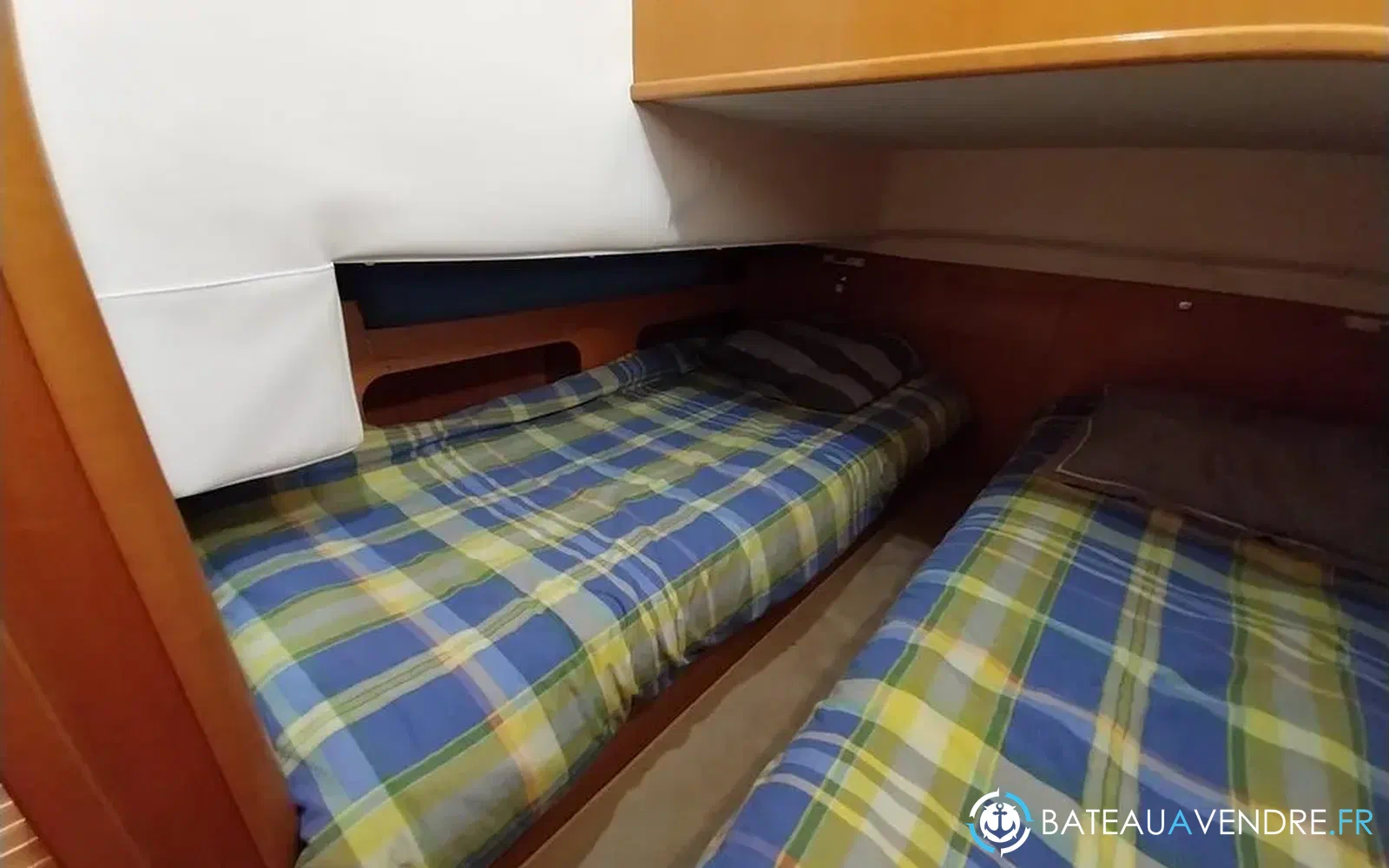 slider 23 Beneteau Antares 10.80 Fly