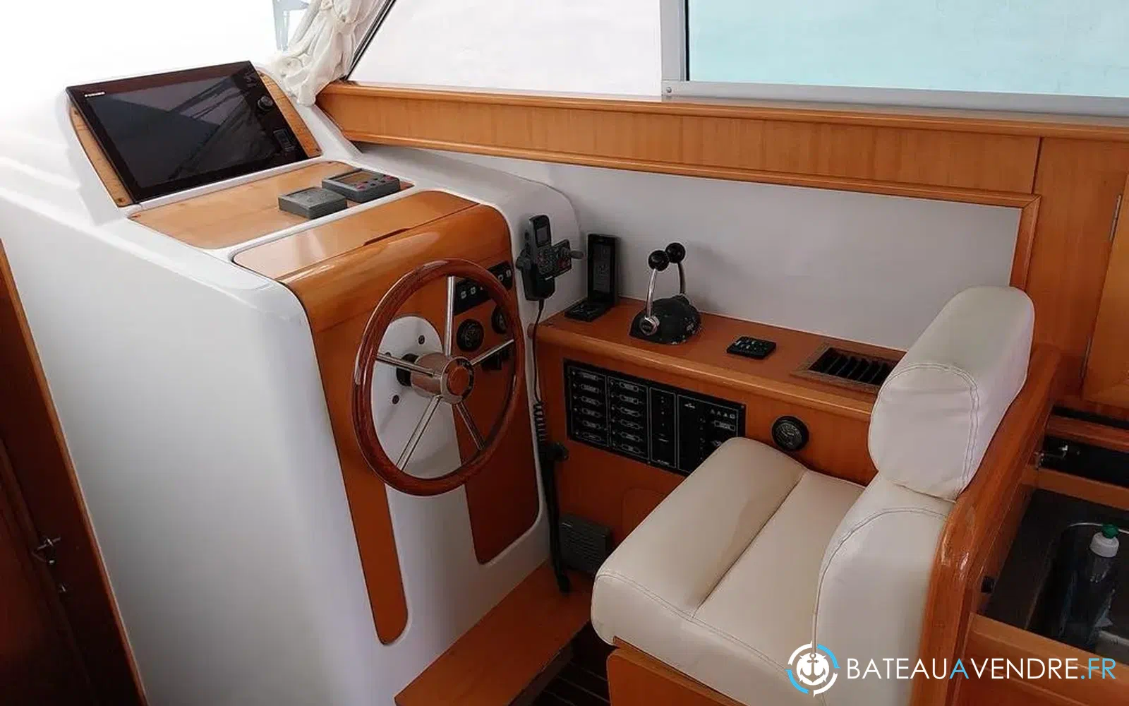 slider 31 Beneteau Antares 10.80 Fly