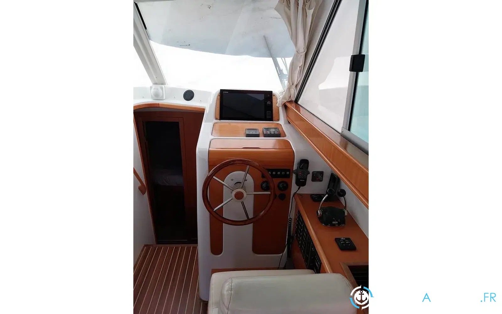 slider 32 Beneteau Antares 10.80 Fly