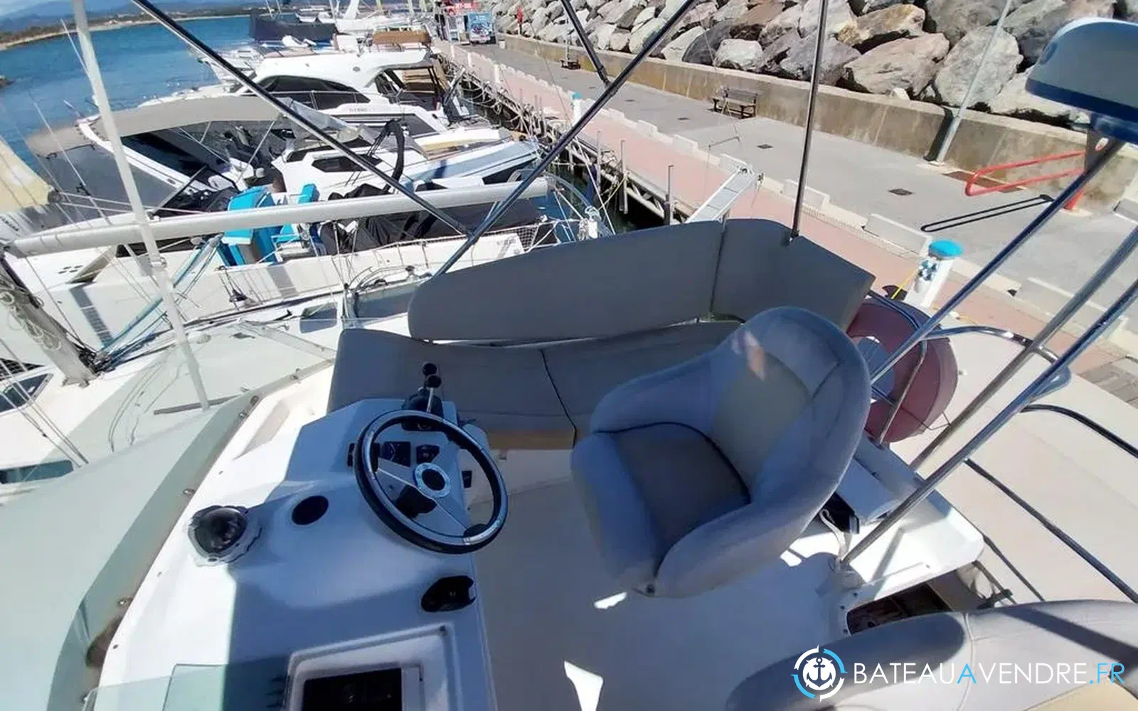 slider 34 Beneteau Antares 10.80 Fly