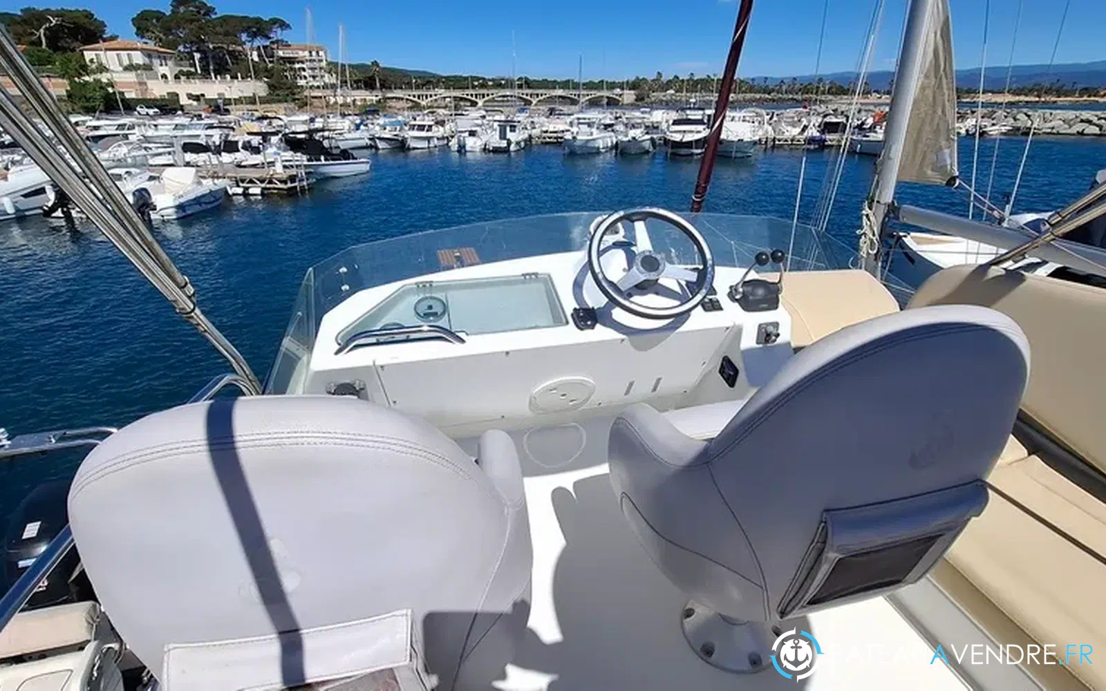 slider 10 Beneteau Antares 10.80 Fly