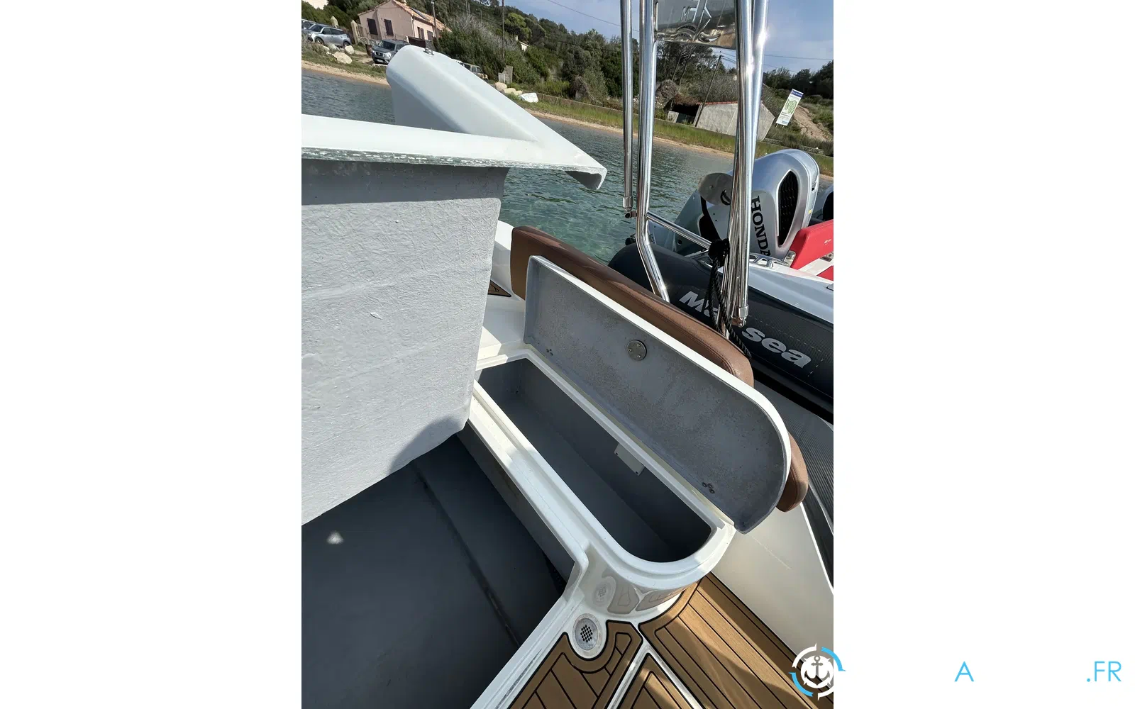 slider 21 Fanale Altore 900 Cabine