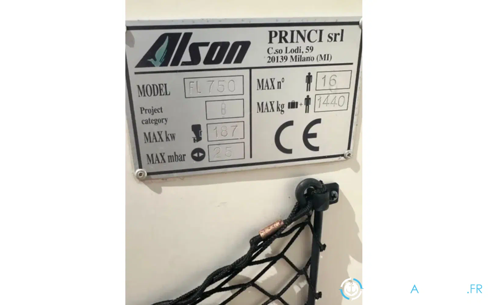 slider 9 Alson Flash 750