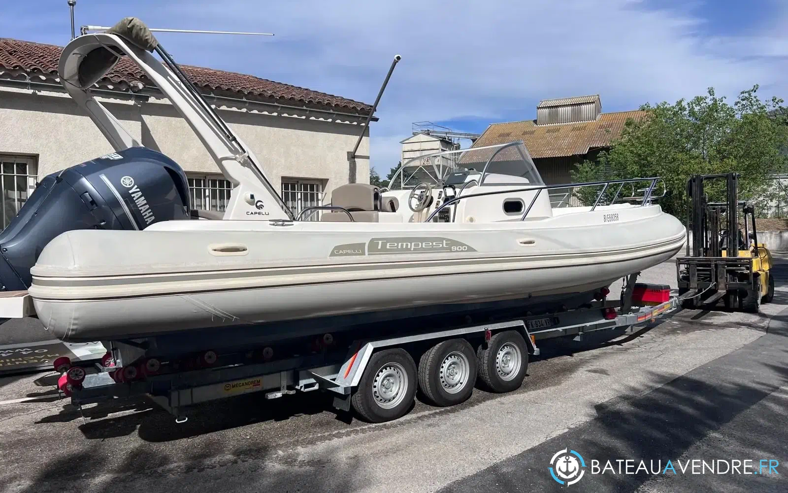 slider 17 Capelli Tempest 900 WA