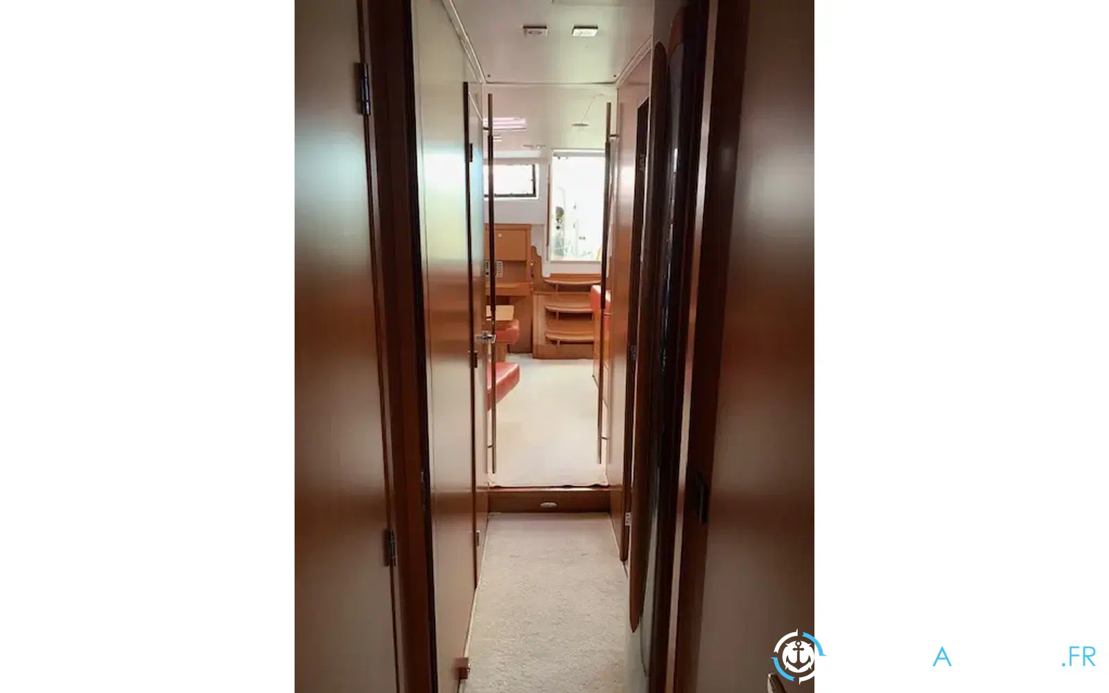 slider 18 Beneteau Sense 46