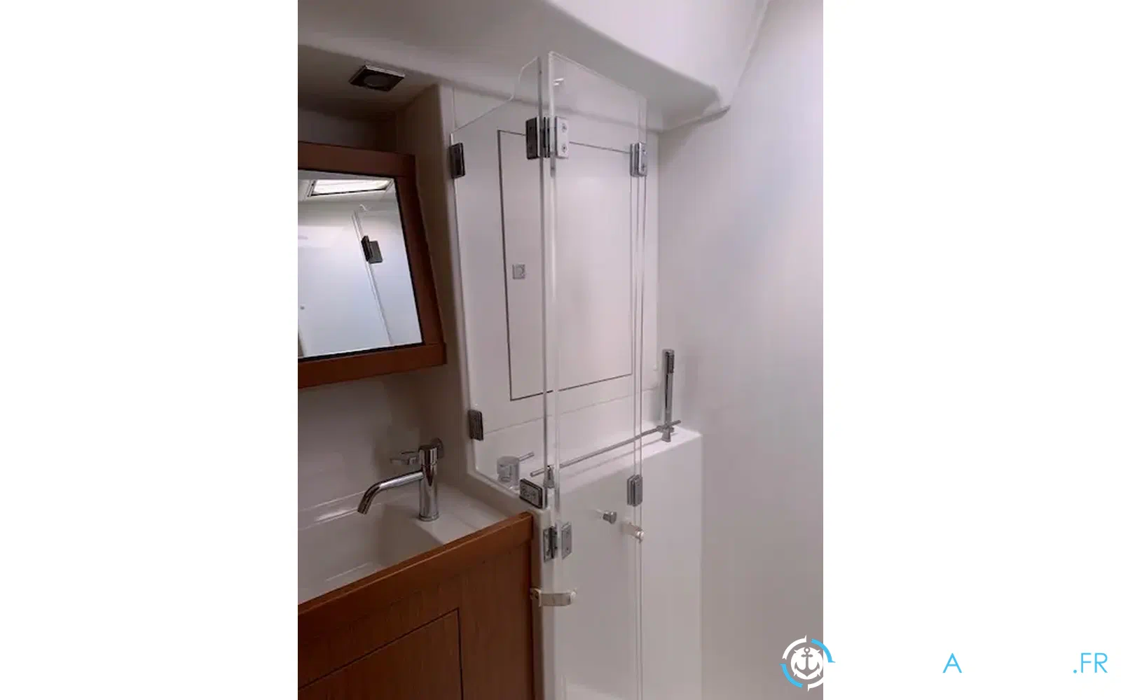 slider 19 Beneteau Sense 46