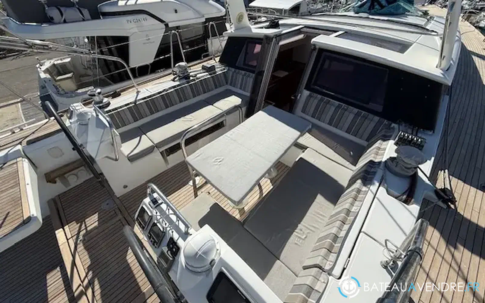 slider 3 Beneteau Sense 46