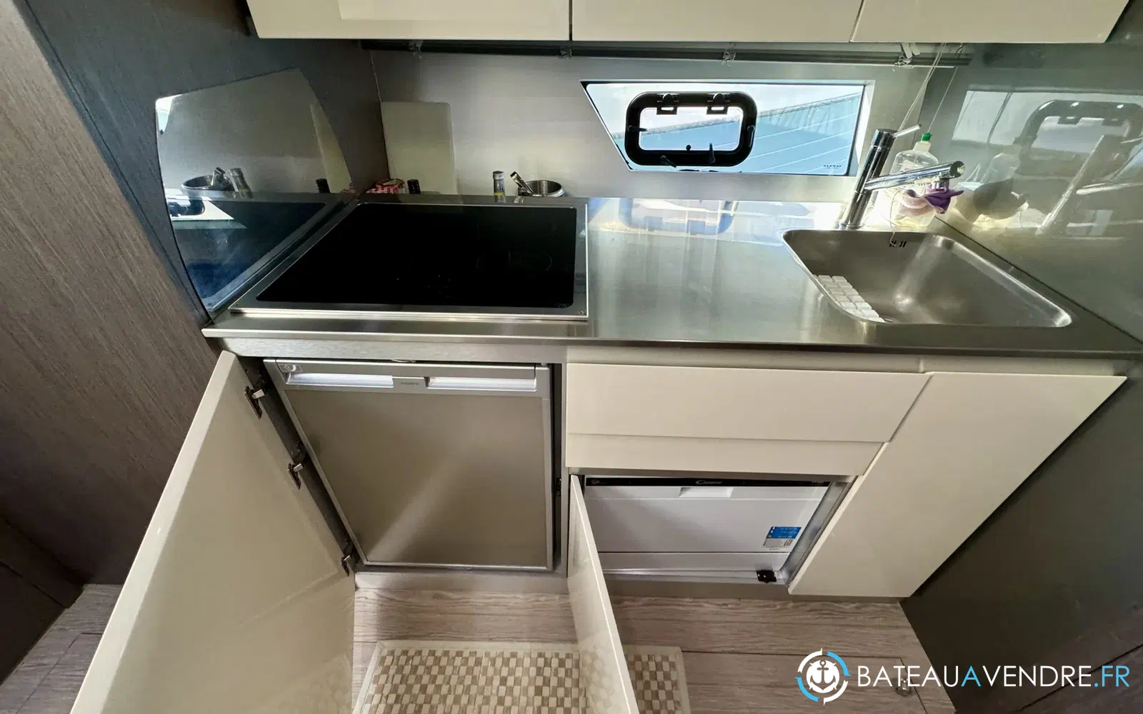 slider 18 Sessa Marine C44