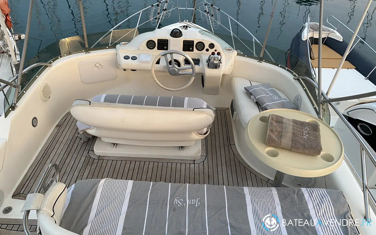 slider 3 Sealine 350 Fly