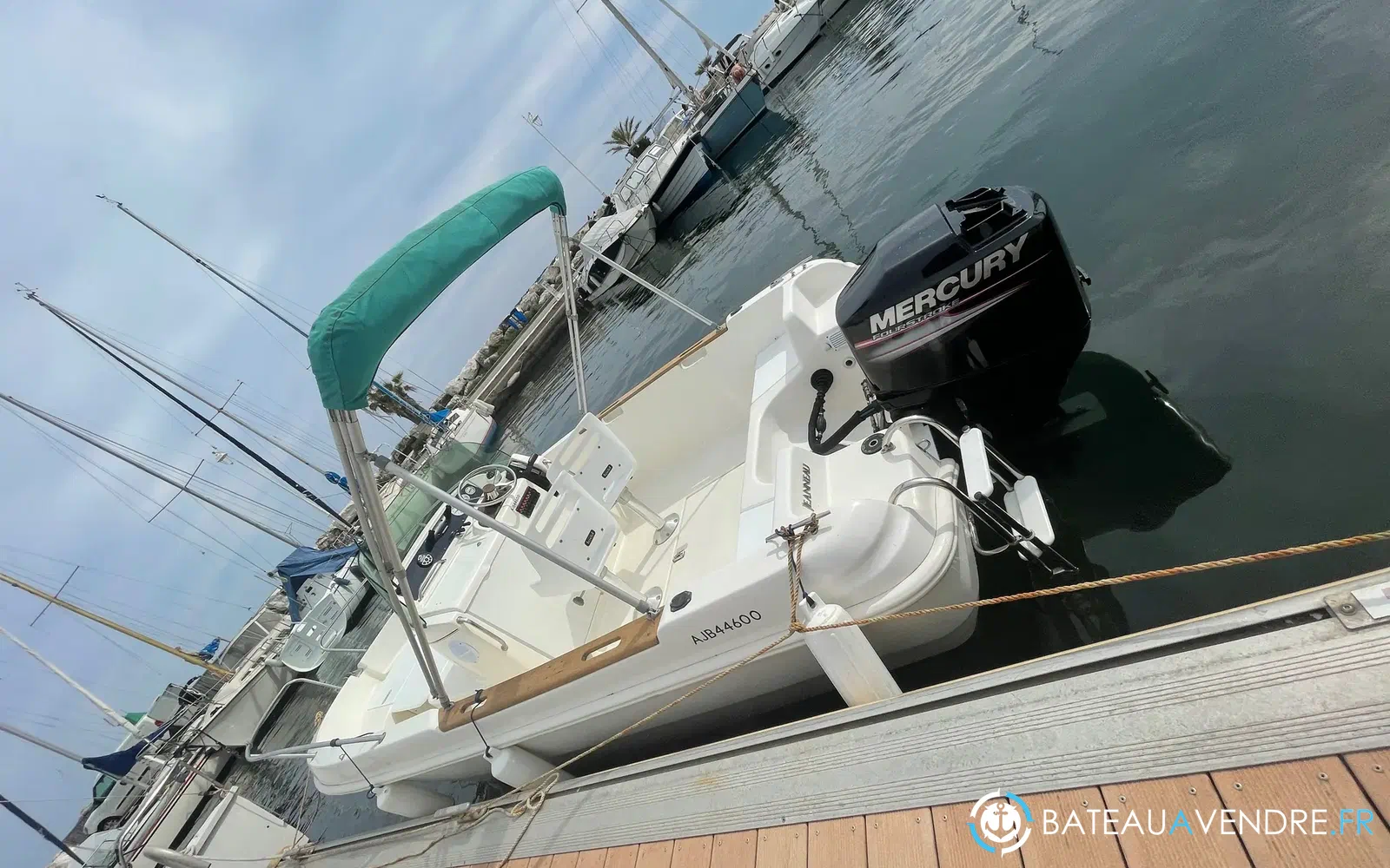 slider 1 Jeanneau Cap Camarat 545