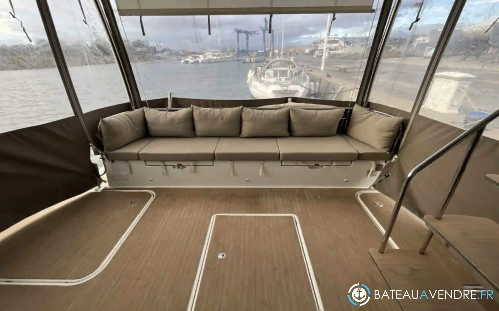 slider 5 Fountaine Pajot My 44