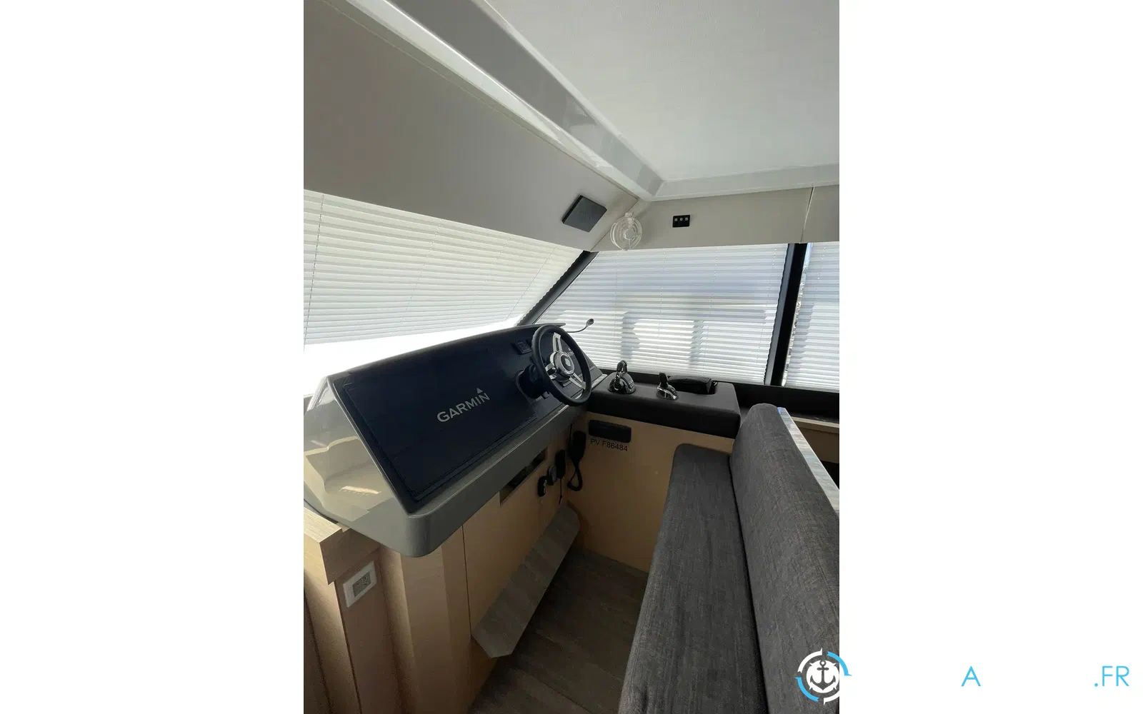 slider 7 Fountaine Pajot My 44