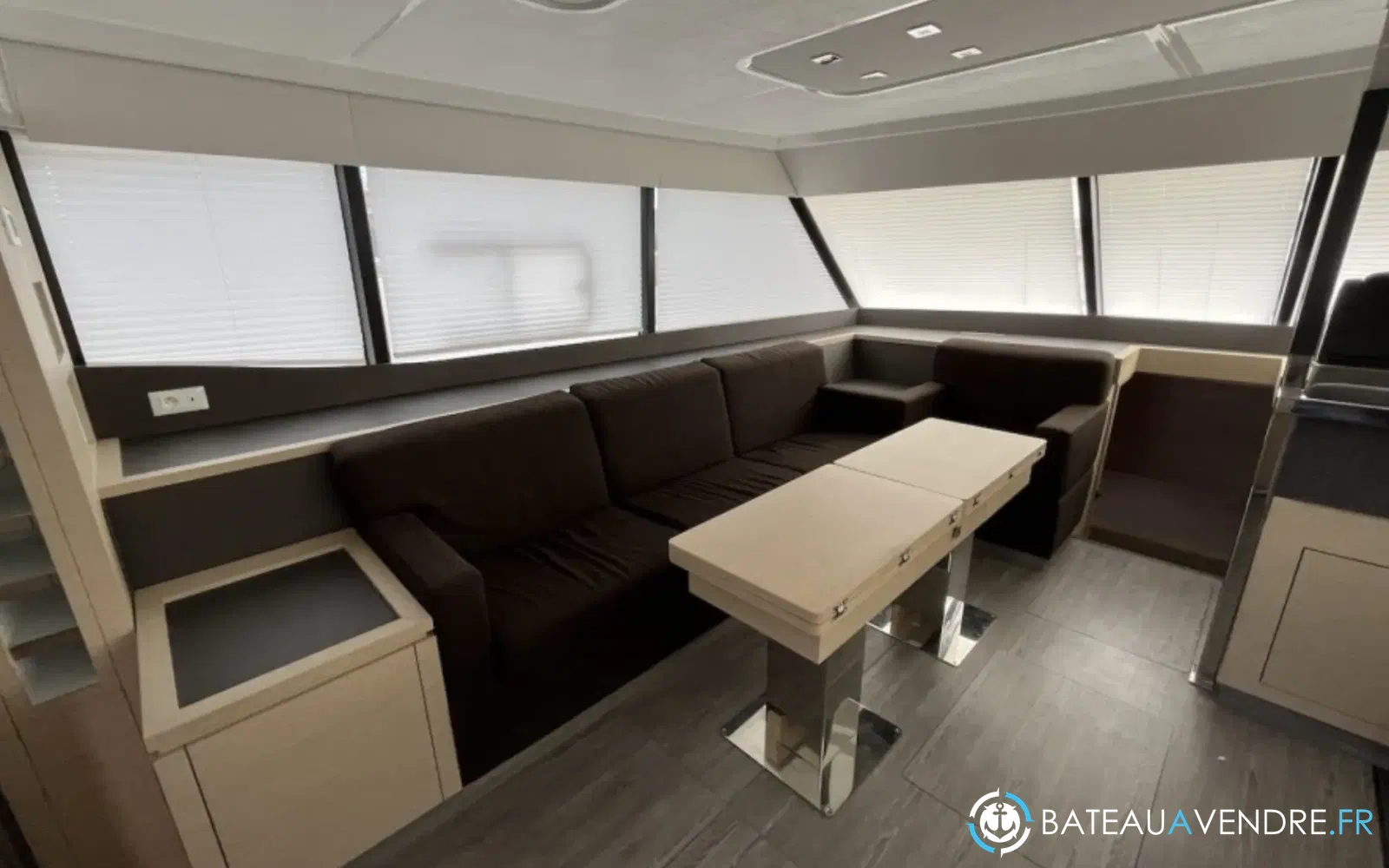 slider 8 Fountaine Pajot My 44