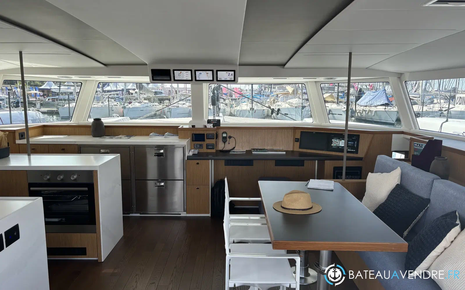 slider 2 Swiss Catamaran Swisscat 55