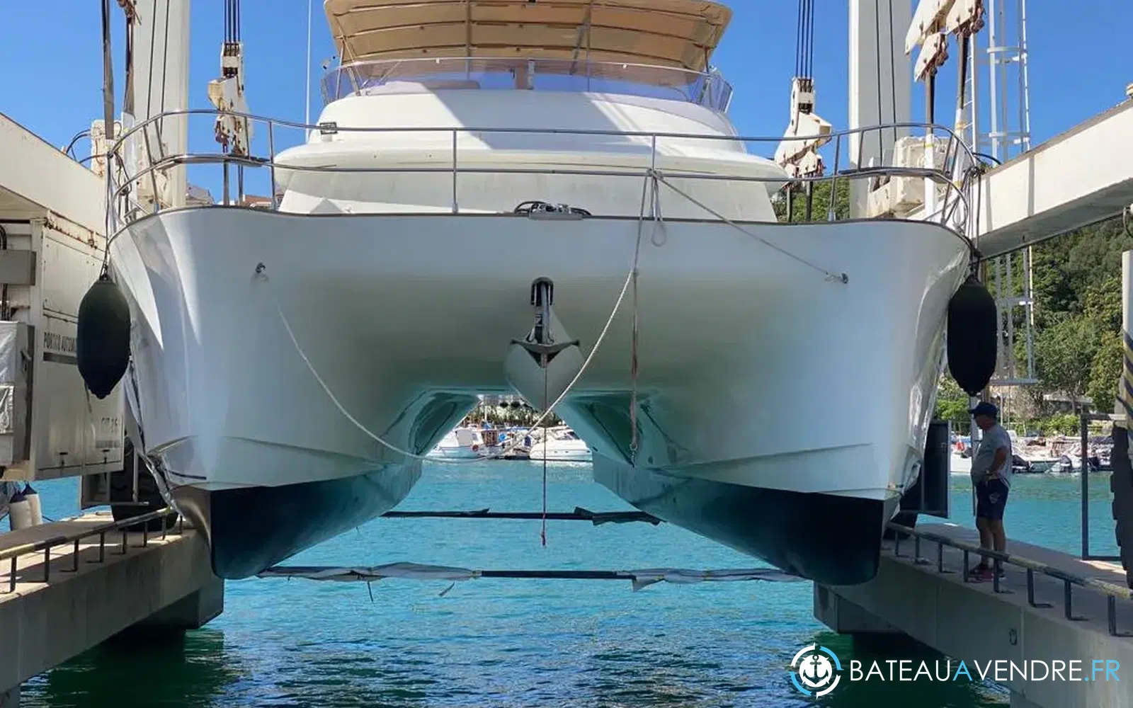 slider 12 Fountaine Pajot Queensland 55