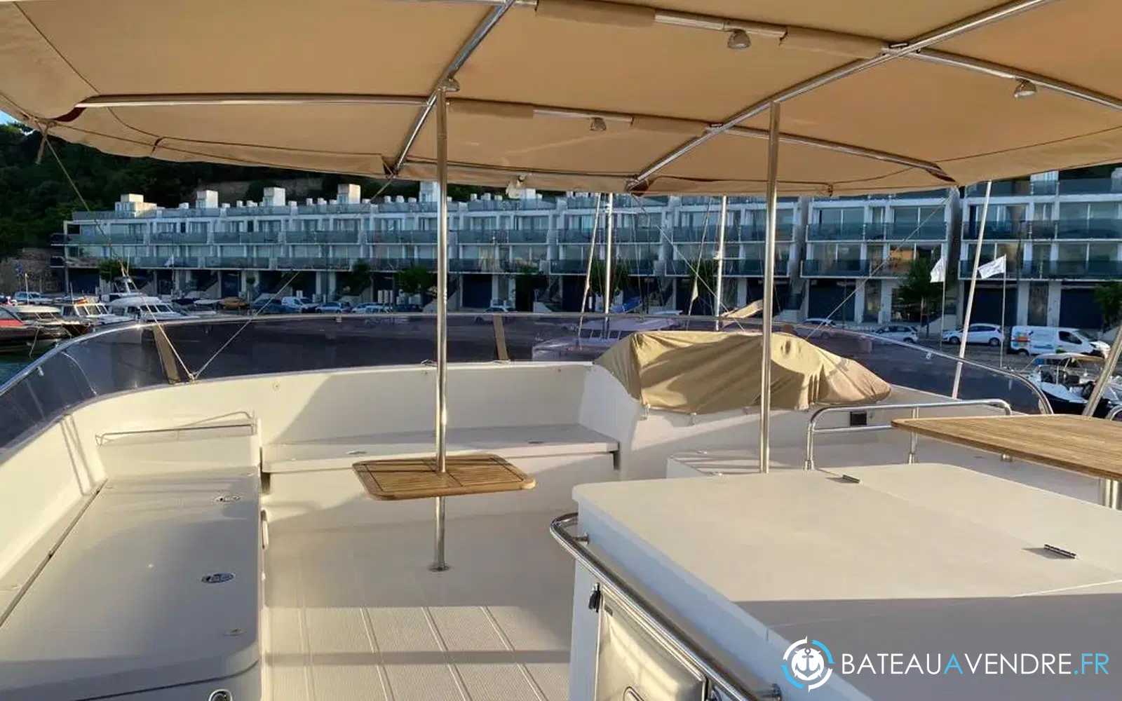 slider 15 Fountaine Pajot Queensland 55