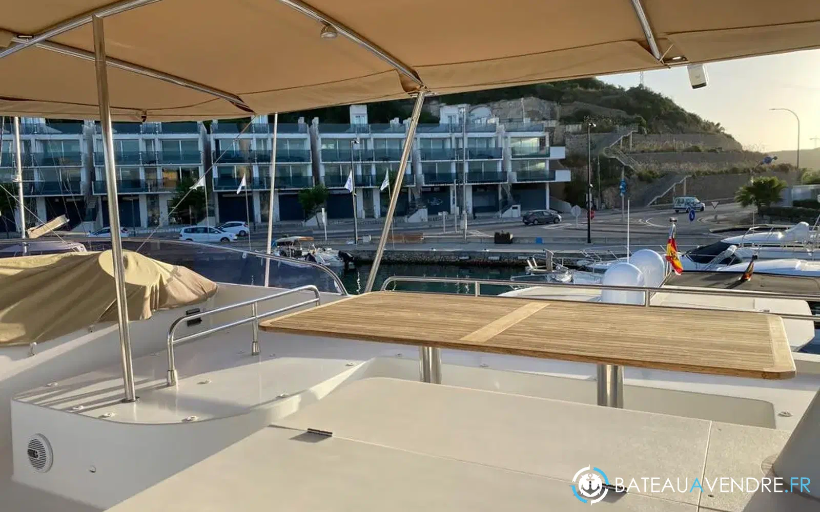 slider 26 Fountaine Pajot Queensland 55