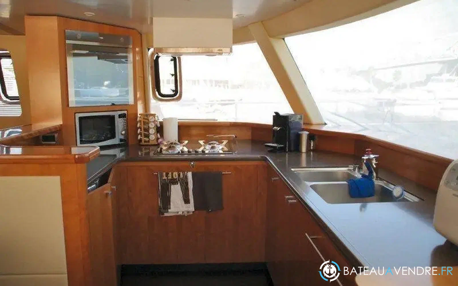 slider 32 Fountaine Pajot Queensland 55
