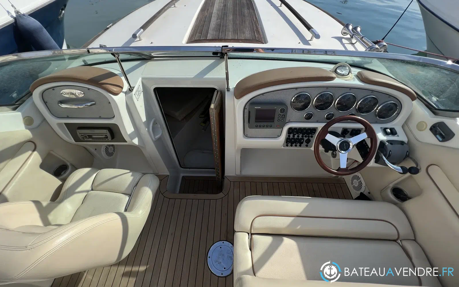 slider 12 Chris Craft Corsair 28 Heritage