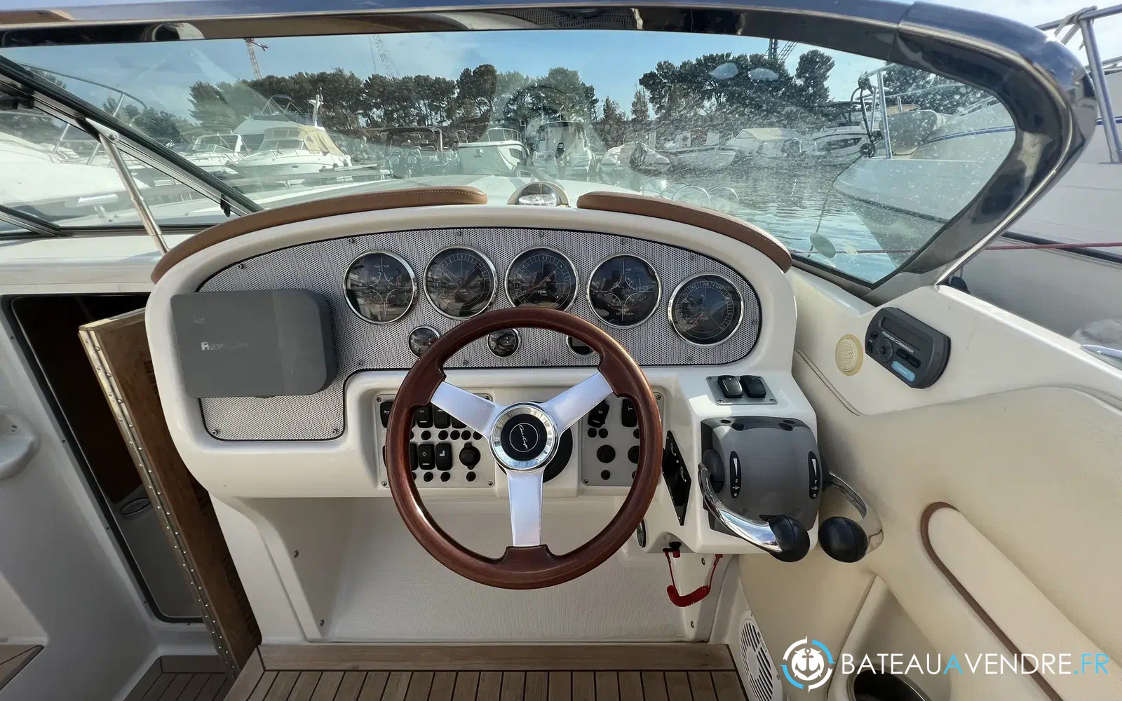slider 14 Chris Craft Corsair 28 Heritage